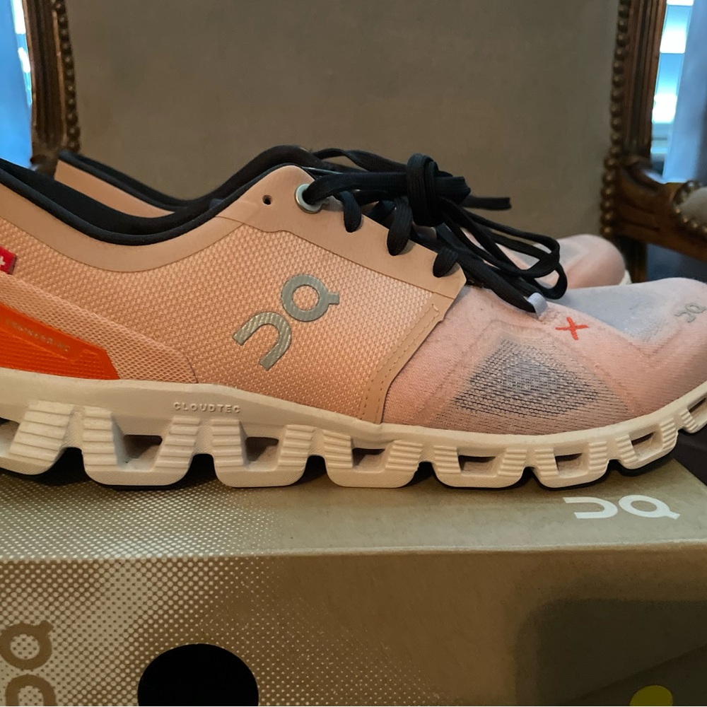 On Cloud ON Cloud x 3 Women’s Pink/Sand Shoes